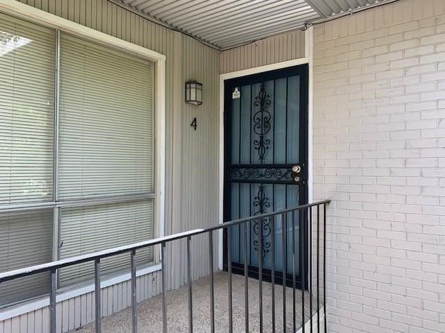 4636 Dexter Ave #4 - Photo 2 of 12