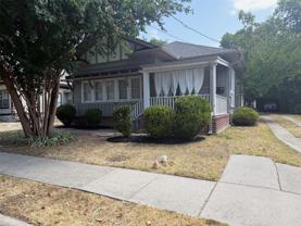 912 Oakland St - Photo 1 of 1