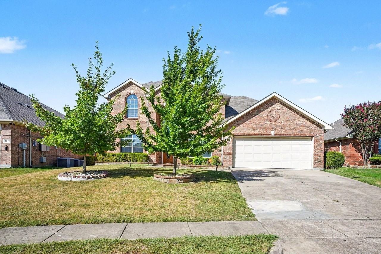 3023 Riverwood Ln - Photo 2 of 25