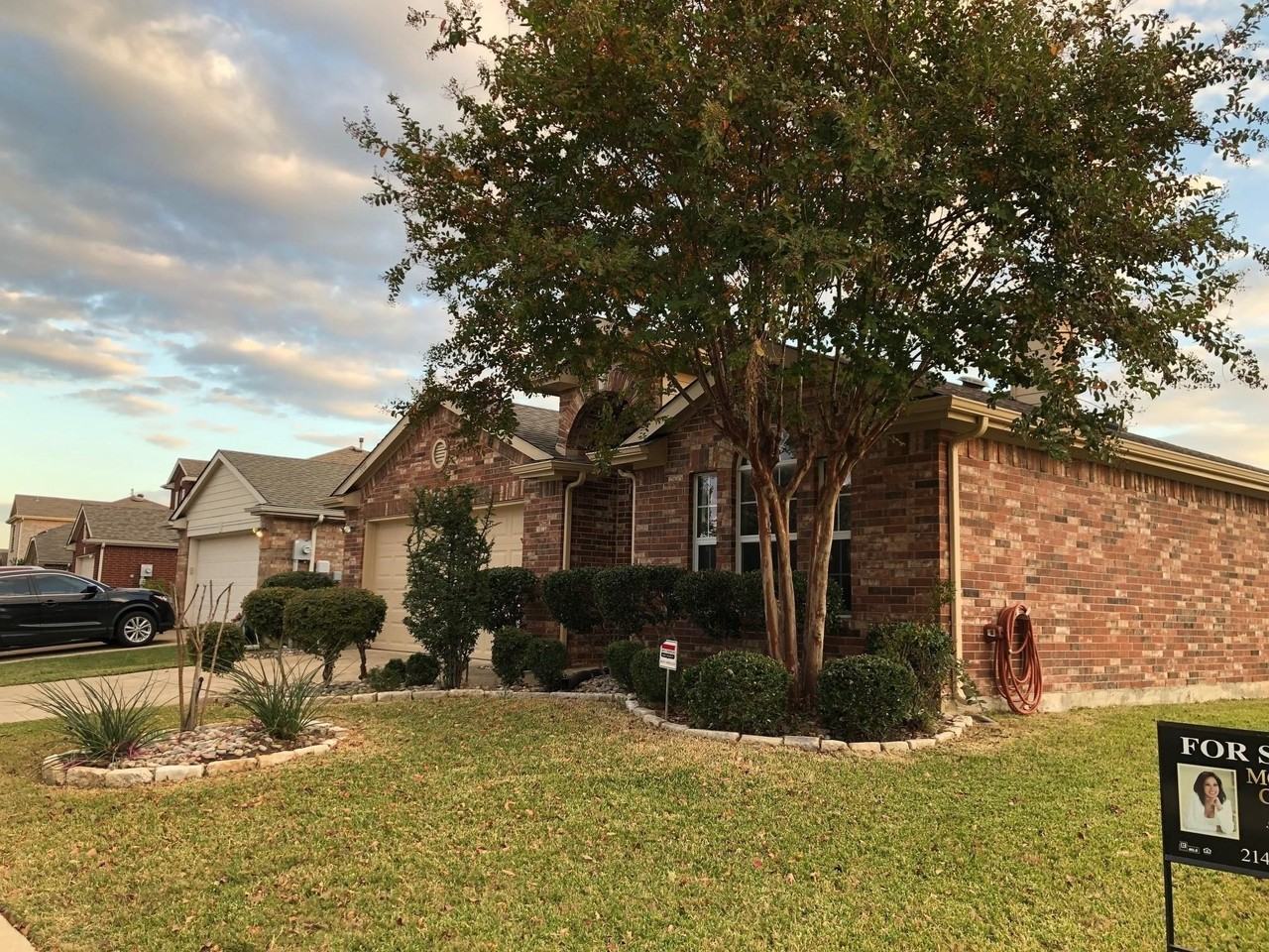3311 Admiral Dr - Photo 2 of 12