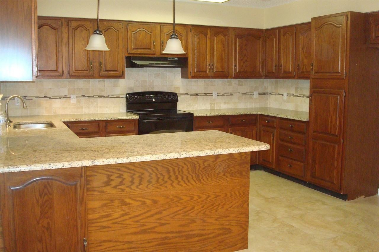 1029 Conchos Cir E - Photo 2 of 11