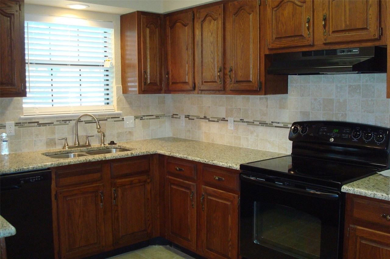 1029 Conchos Cir E - Photo 5 of 11