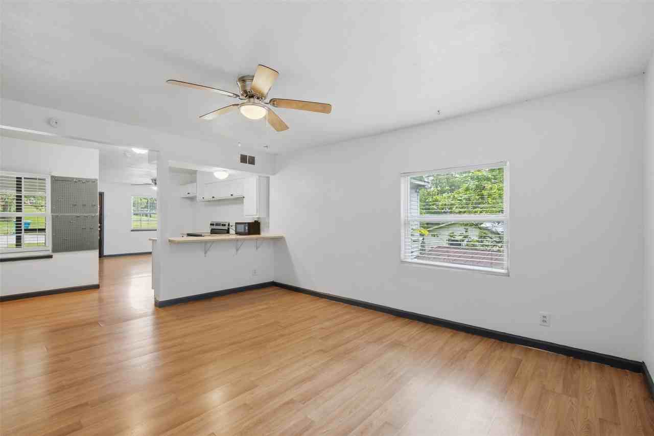 620 E Sears St - Photo 3 of 25