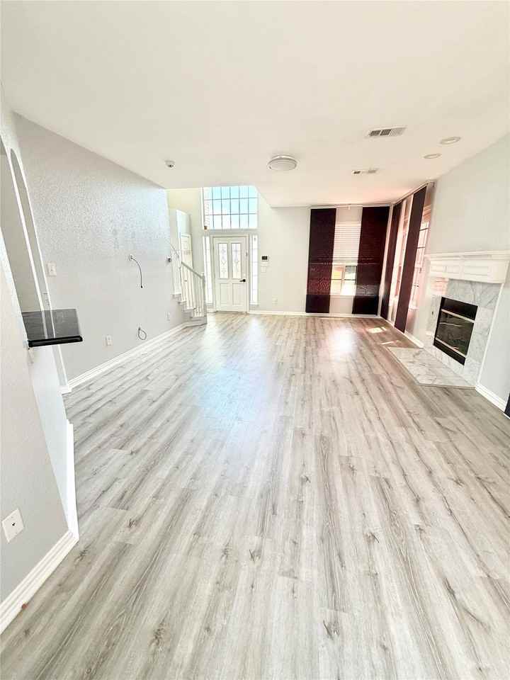 2501 Stetson Dr - Photo 7 of 23