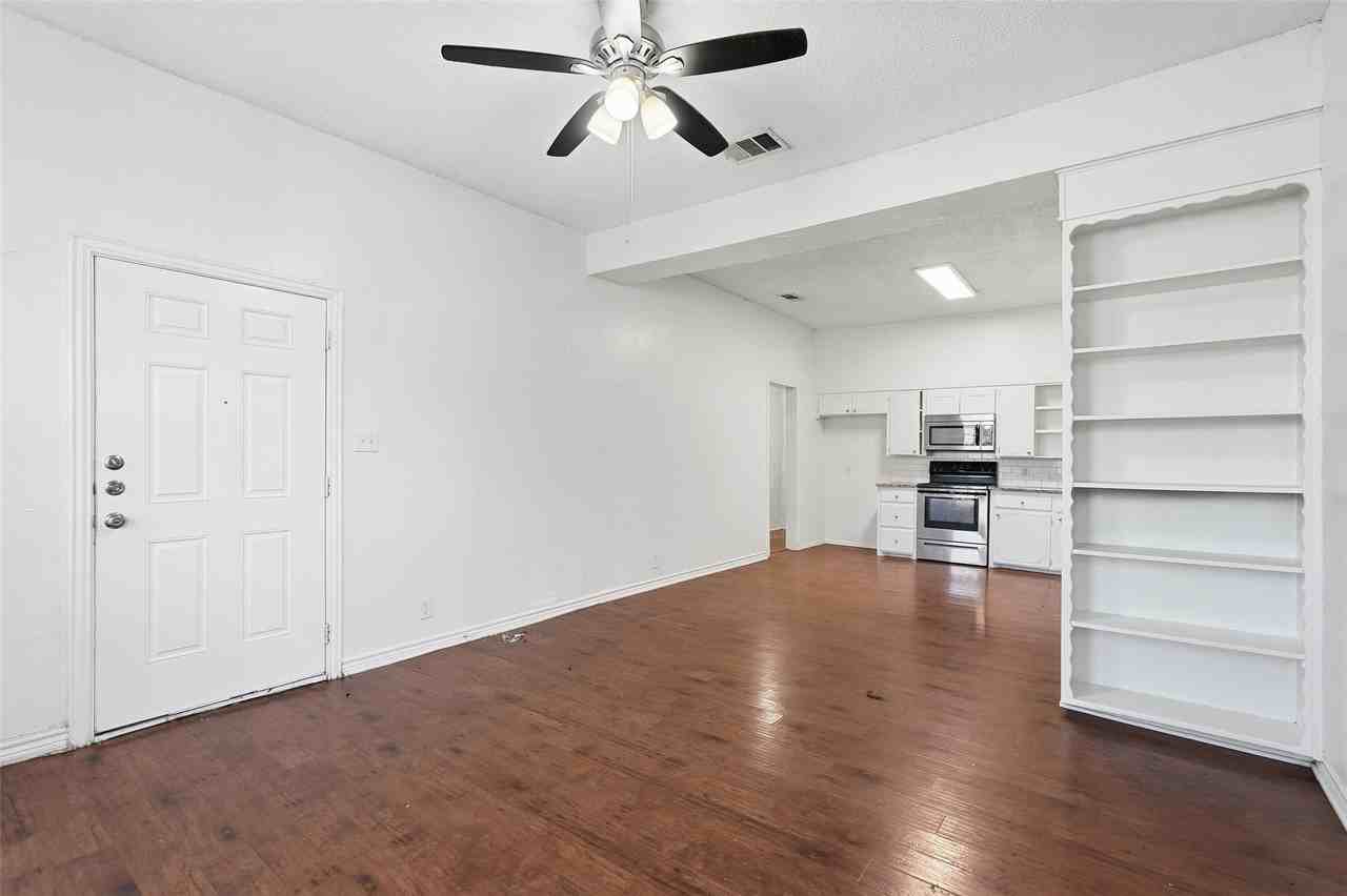 900 W Morgan St - Photo 2 of 28