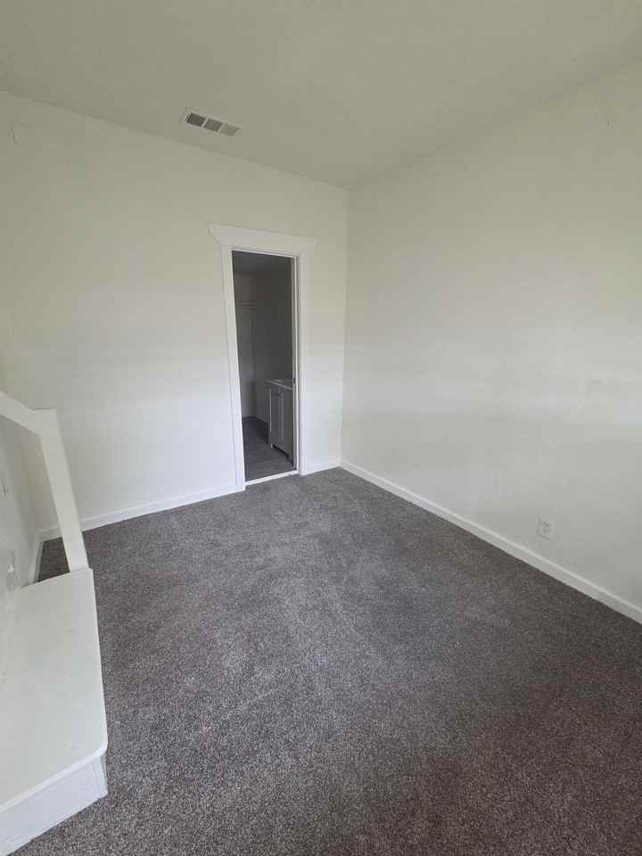 3328 Lynnfield Dr - Photo 4 of 8