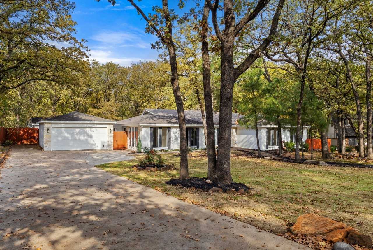 504 Chisolm Ct - Photo 2 of 39