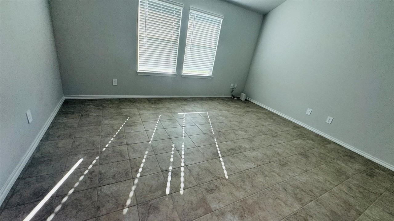 4177 Crooked Bend Dr - Photo 7 of 32