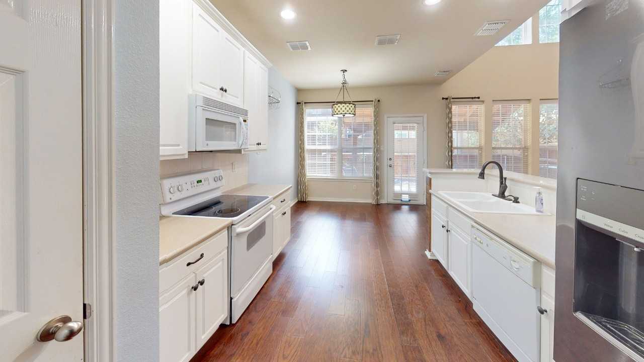 1828 Branch Trl - Photo 4 of 16