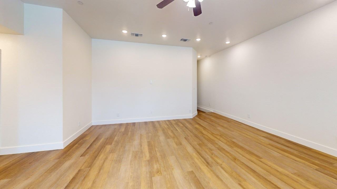 247 Mule Deer Mews - Photo 6 of 21