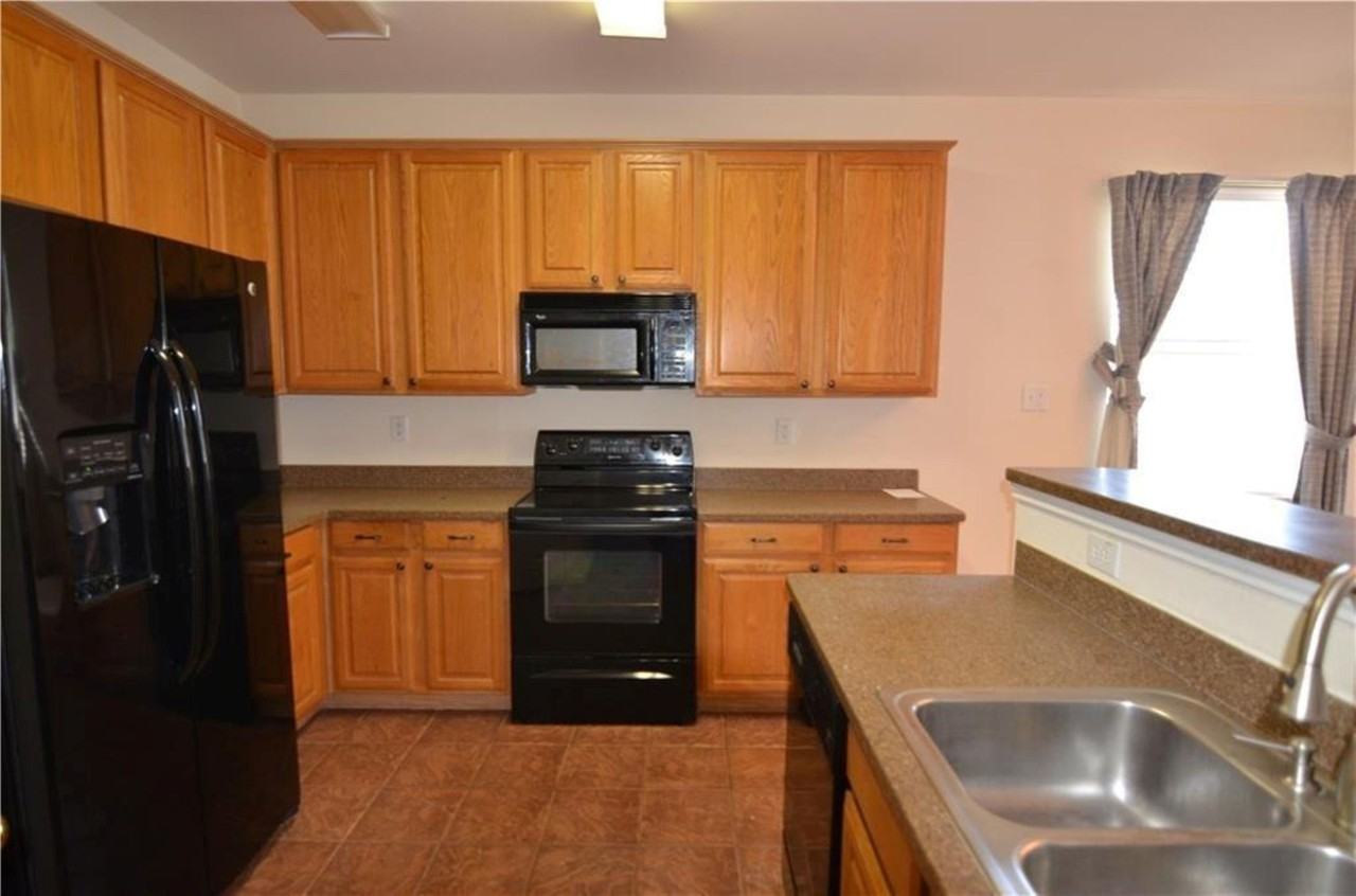 1526 Creek Springs Dr - Photo 4 of 15