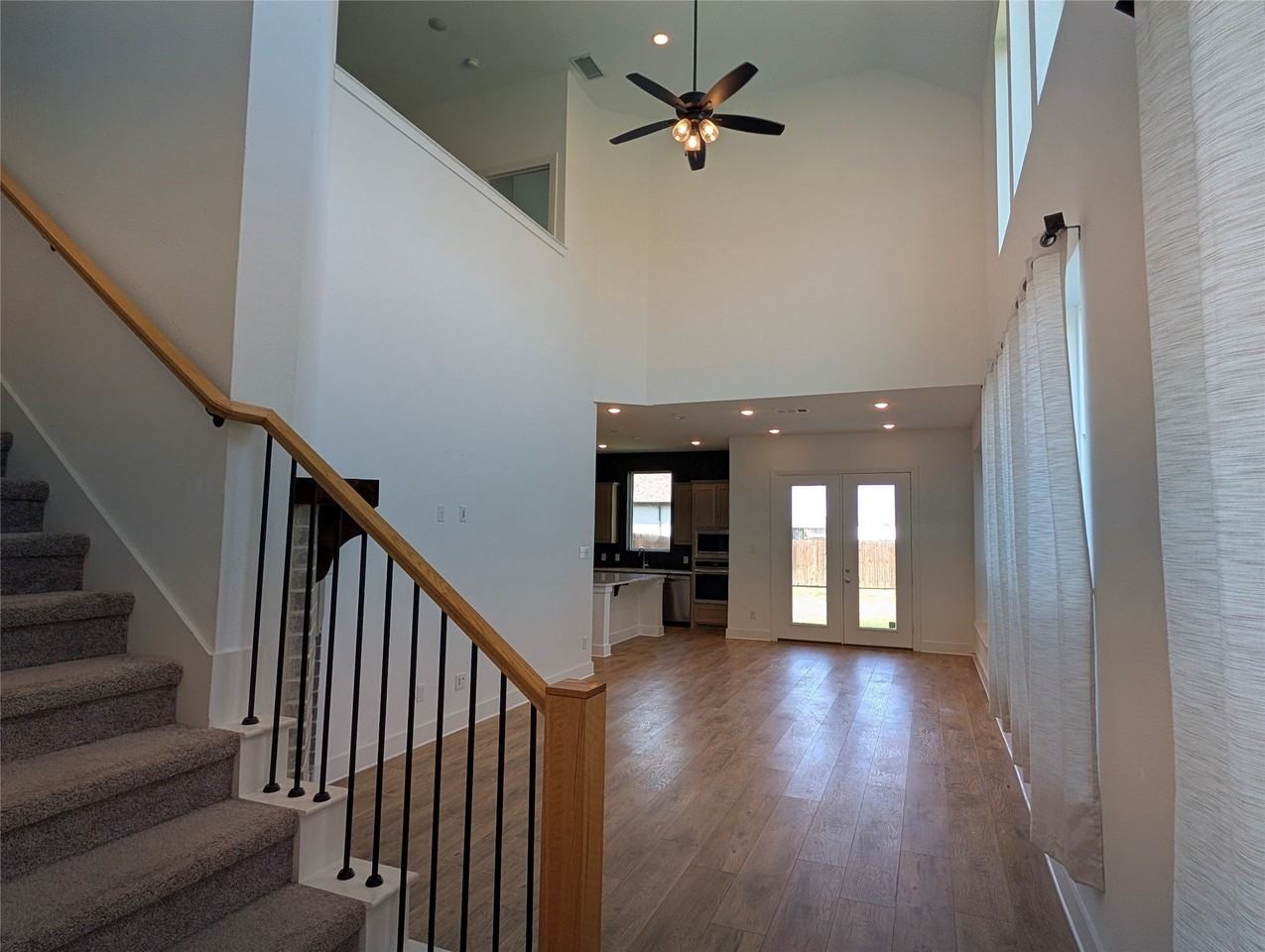 1158 Queensdown Way - Photo 7 of 19