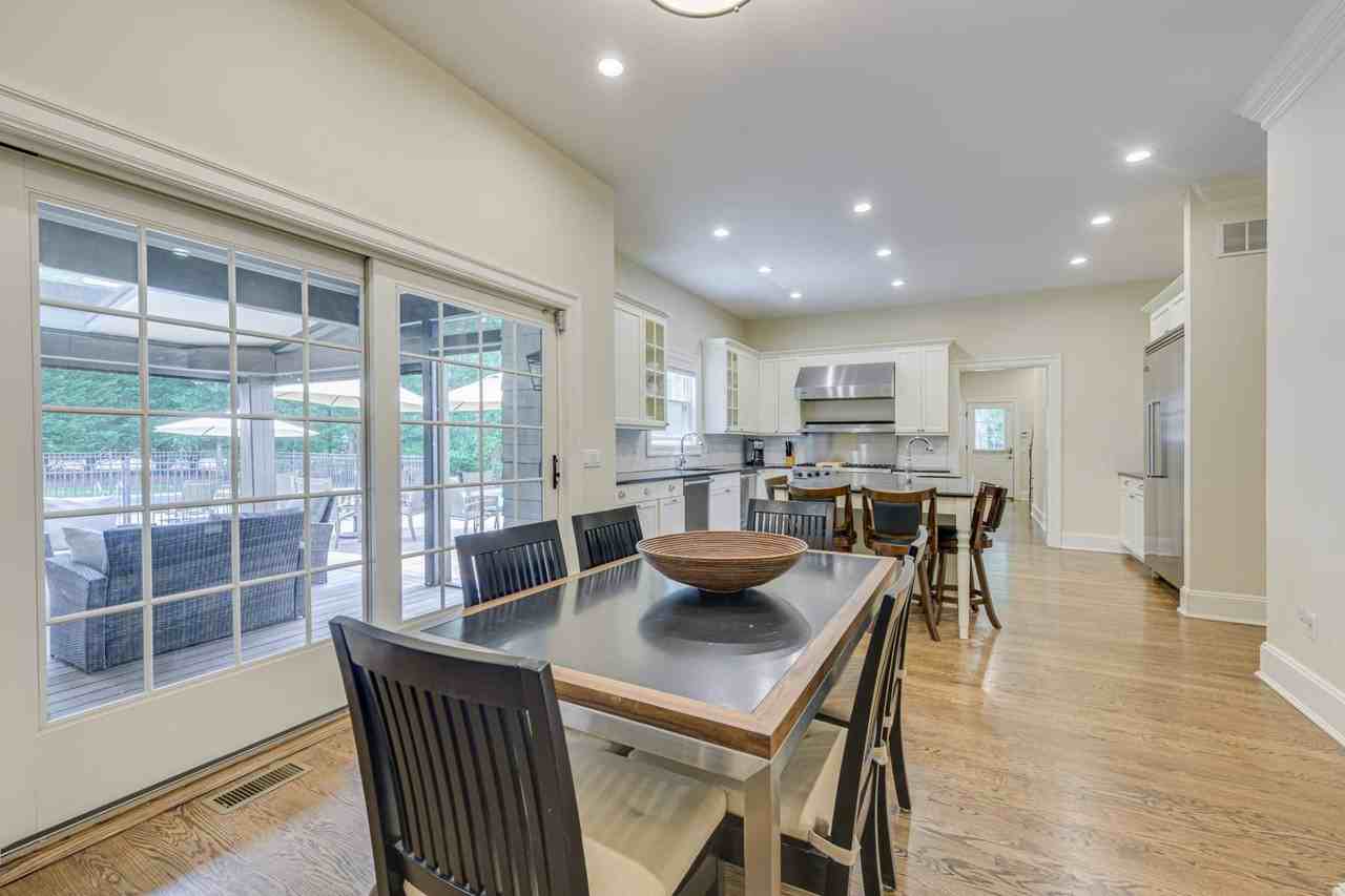 19 Arbutus Rd - Photo 6 of 37