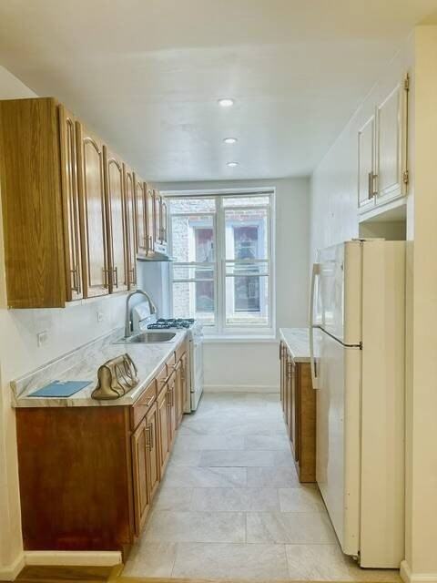 351 E 91st St #2 - Photo 7 of 10