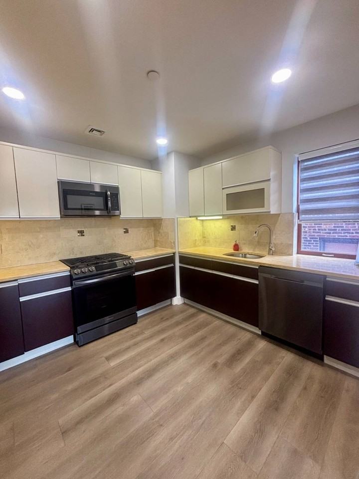 2381 Ocean Ave #7D - Photo 4 of 14