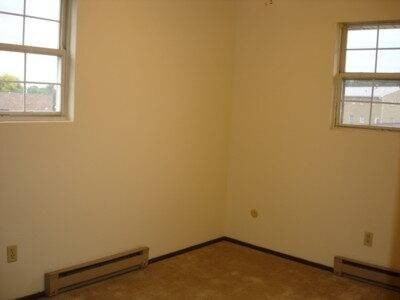 2105 Ashland St #B - Photo 3 of 6