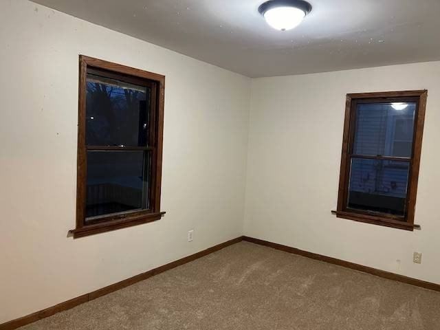 328 11th SE St - Photo 2 of 6