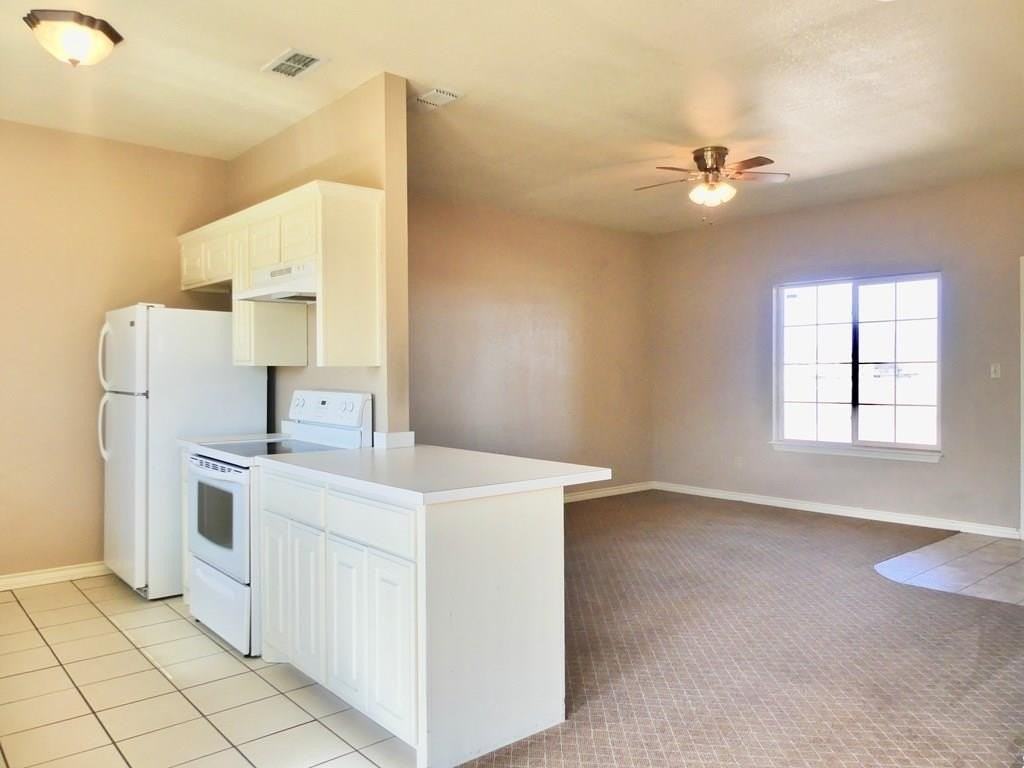 1101 Sw 2nd St #A - Photo 3 of 13