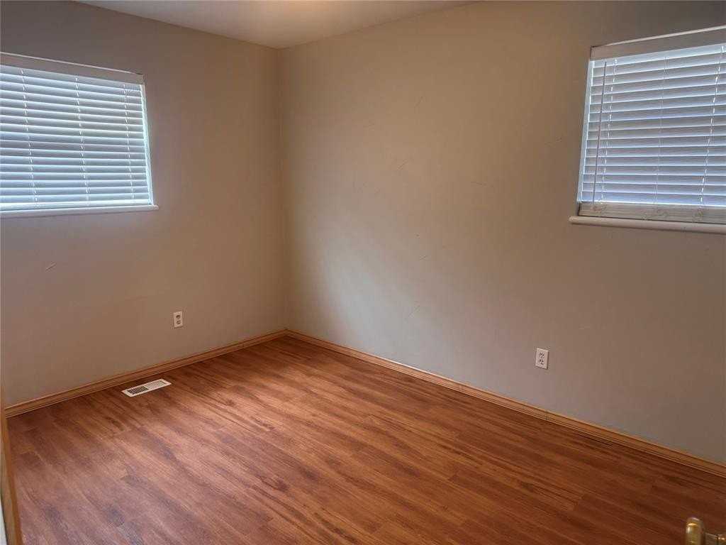 117 Ann Arbor - Photo 7 of 13