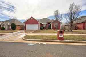 featured image of 11016 Nw 104th Ter