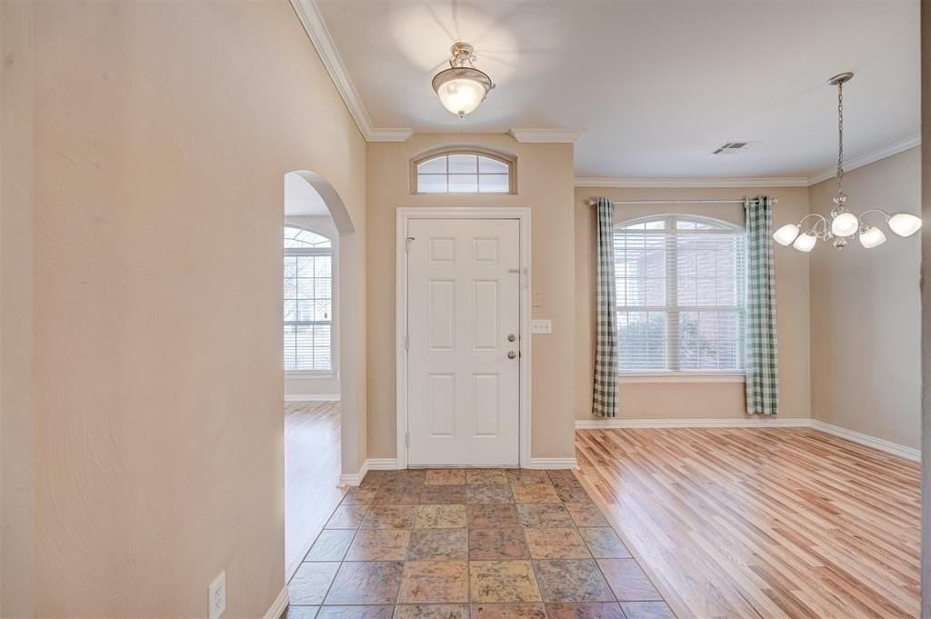 11016 Nw 104th Ter - Photo 2 of 32