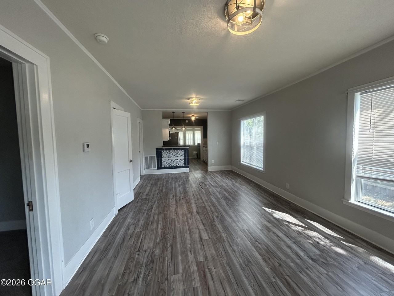 1517 Kentucky Ave - Photo 3 of 5