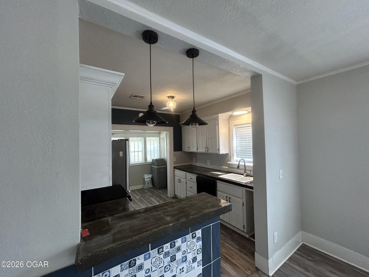 1517 Kentucky Ave - Photo 4 of 5