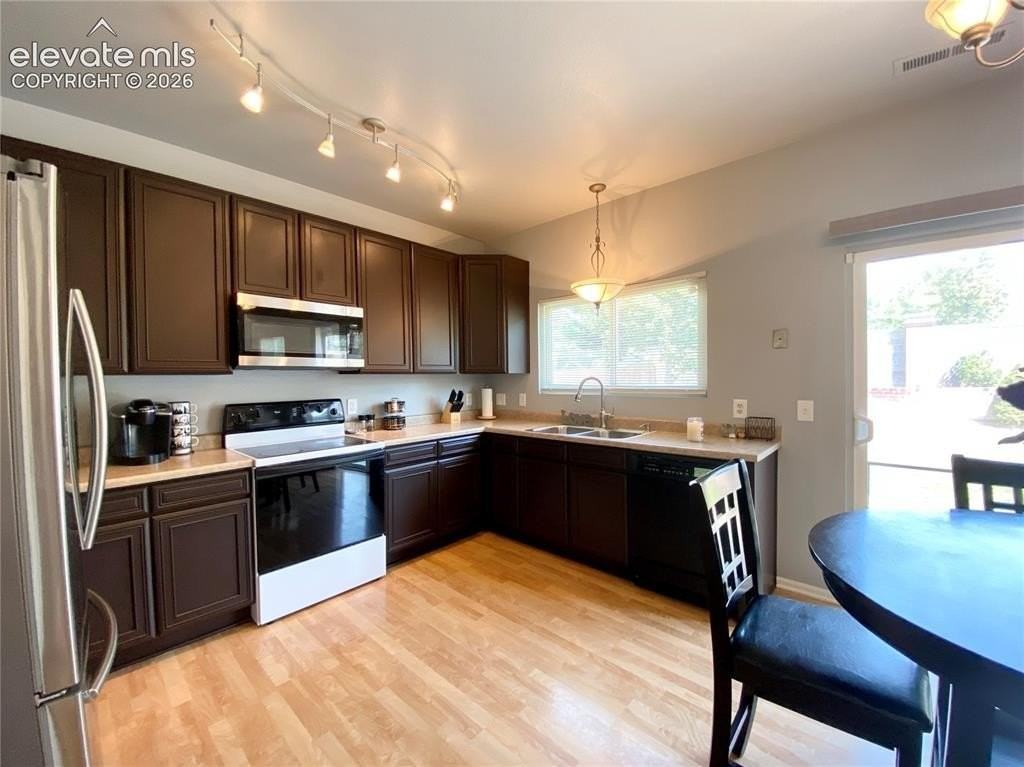 5241 Mountain Air Cir - Photo 5 of 20