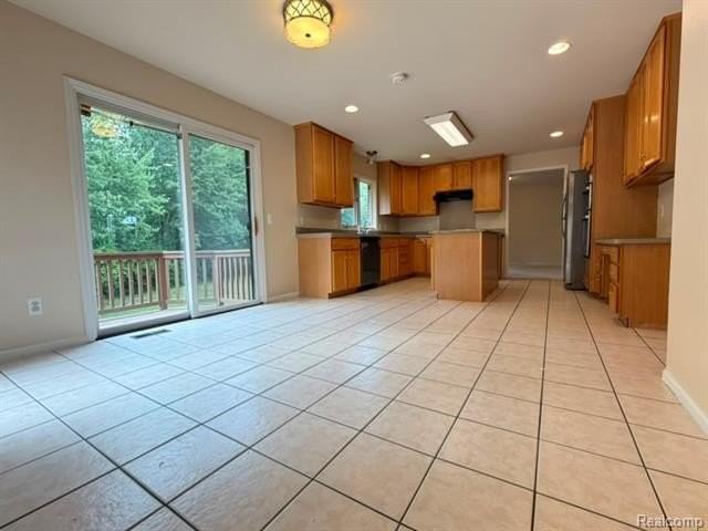 7782 Watford Dr - Photo 3 of 18