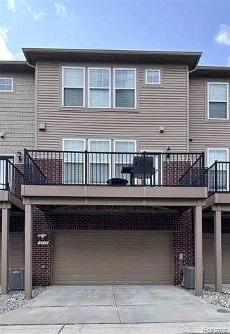 2578 Helmsdale Cir - Photo 2 of 33