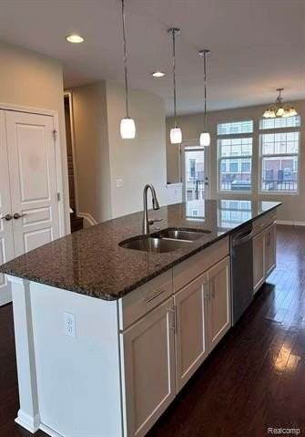 2578 Helmsdale Cir - Photo 7 of 33