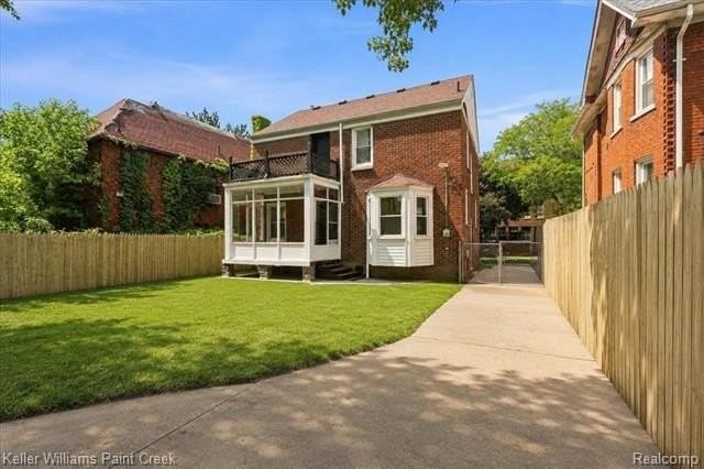 14704 Mansfield St - Photo 4 of 26
