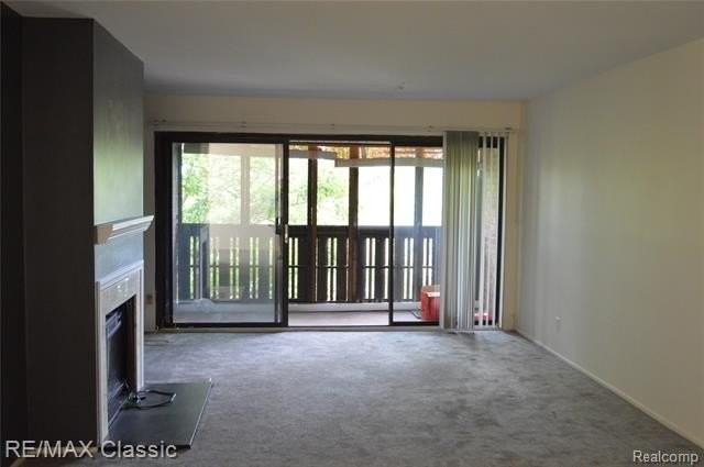 2142 Pauline Blvd - Photo 3 of 21