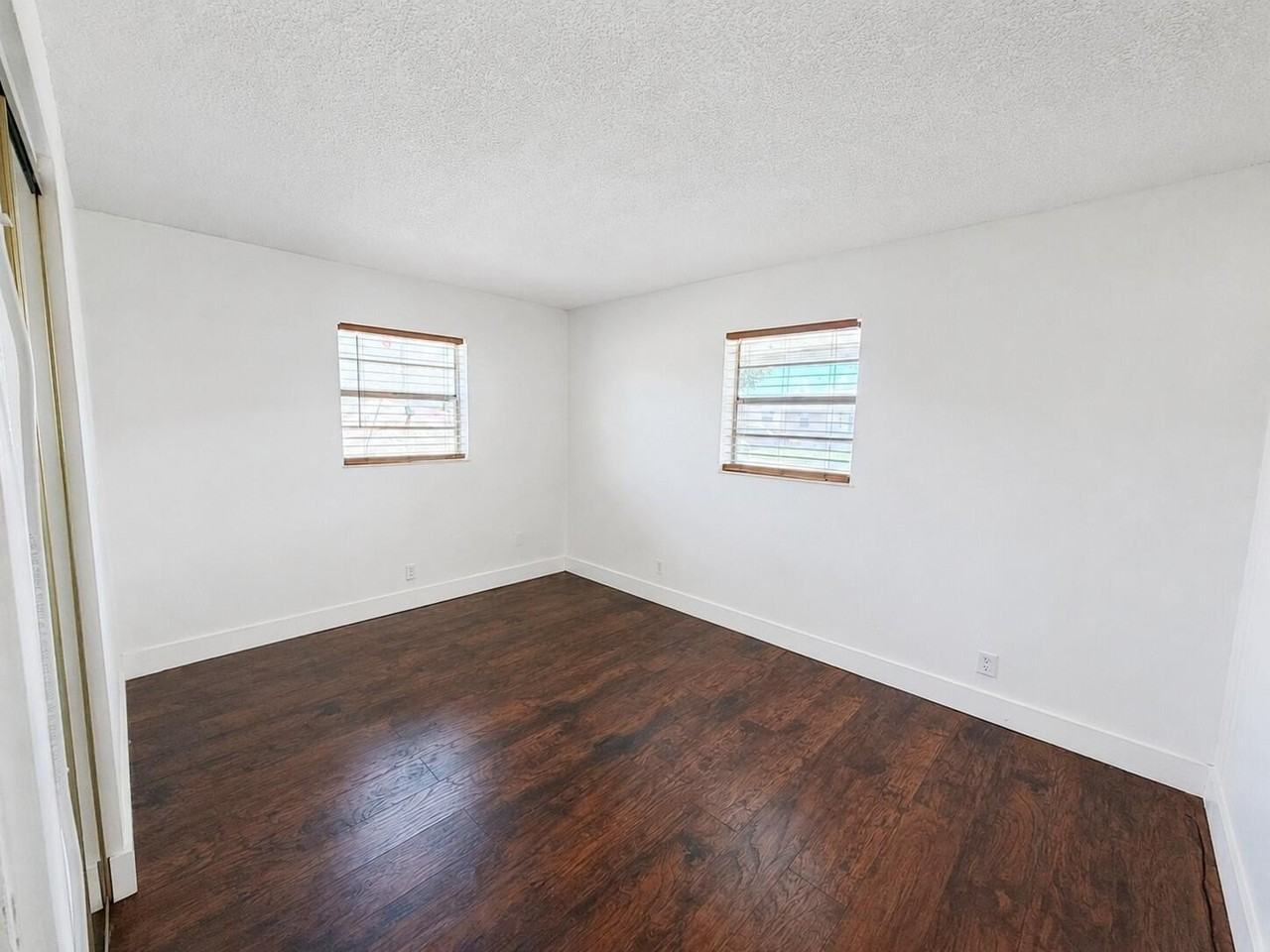 2821 Duke Ln - Photo 4 of 19