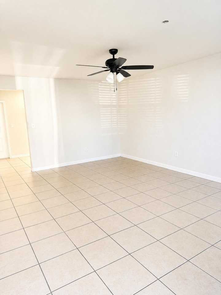 518 N 6th St - Photo 5 of 7