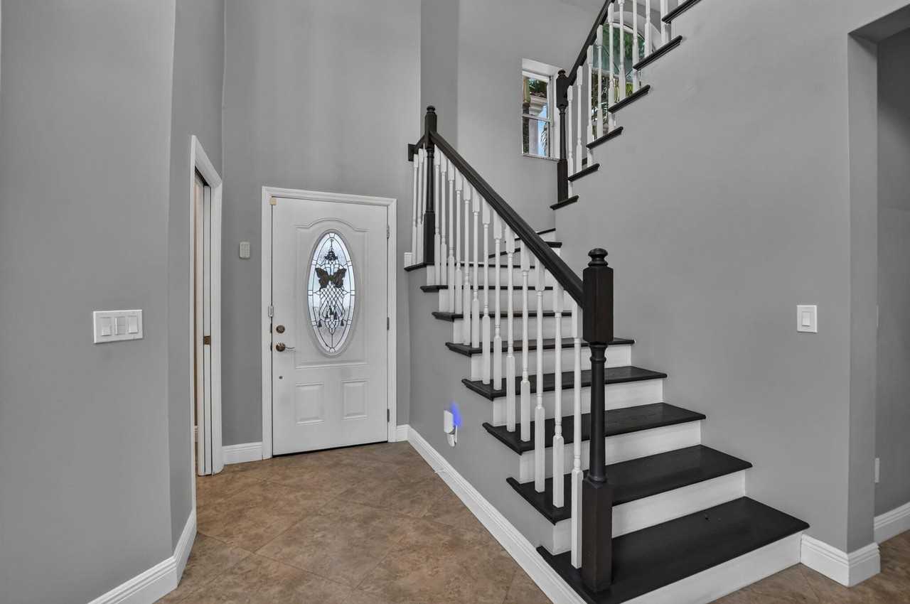 17626 Tiffany Trace Dr - Photo 4 of 49