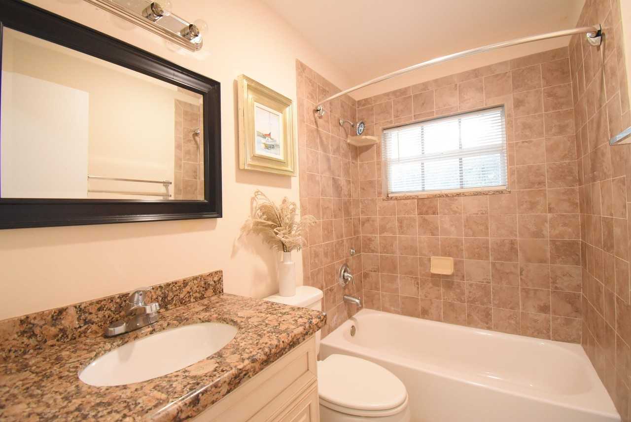 22584 Lanyard St - Photo 7 of 20