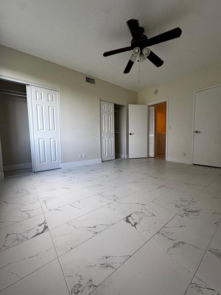 5444 Jubilee Way #216 - Photo 5 of 9
