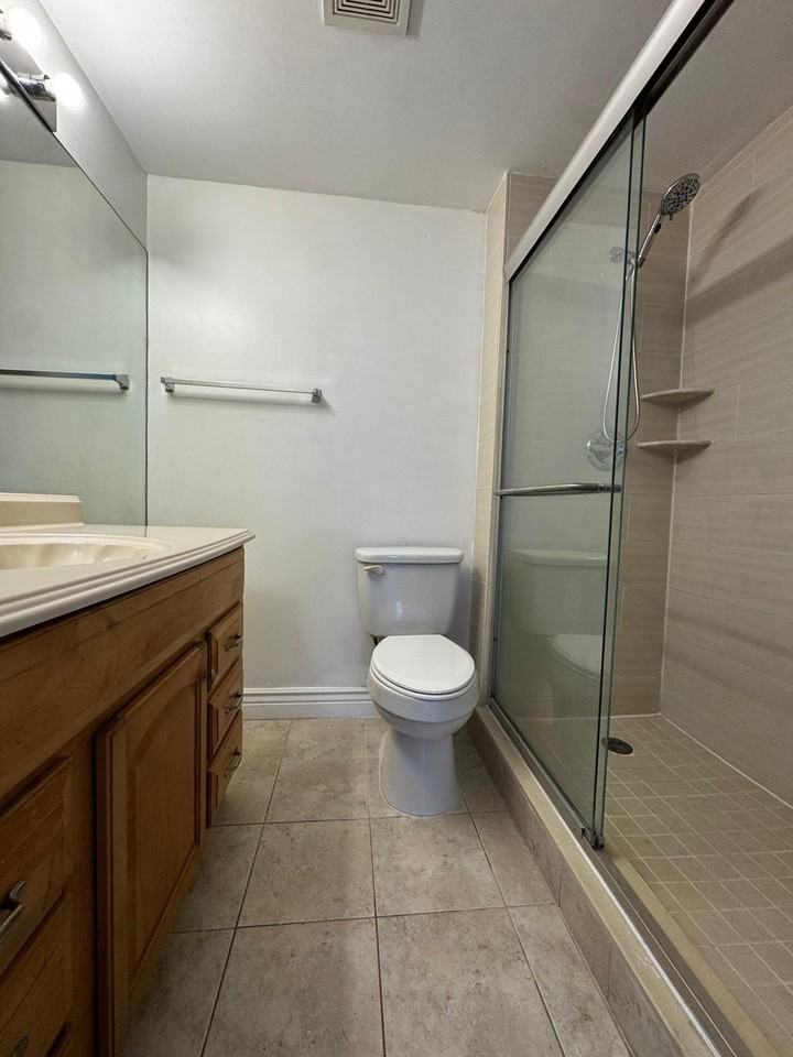 5444 Jubilee Way #216 - Photo 6 of 9