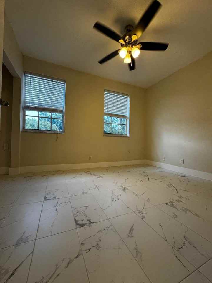 5444 Jubilee Way #216 - Photo 7 of 9
