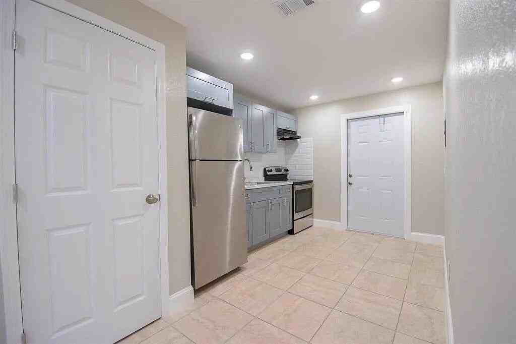 508 N 23rd St #A - Photo 2 of 9