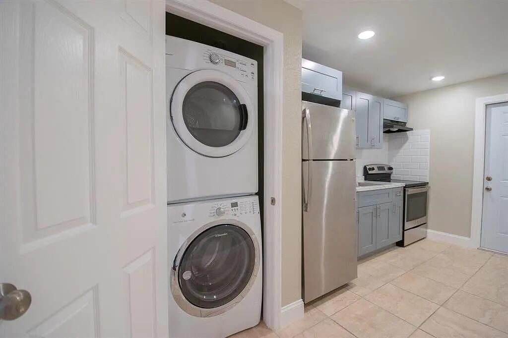 508 N 23rd St #A - Photo 3 of 9