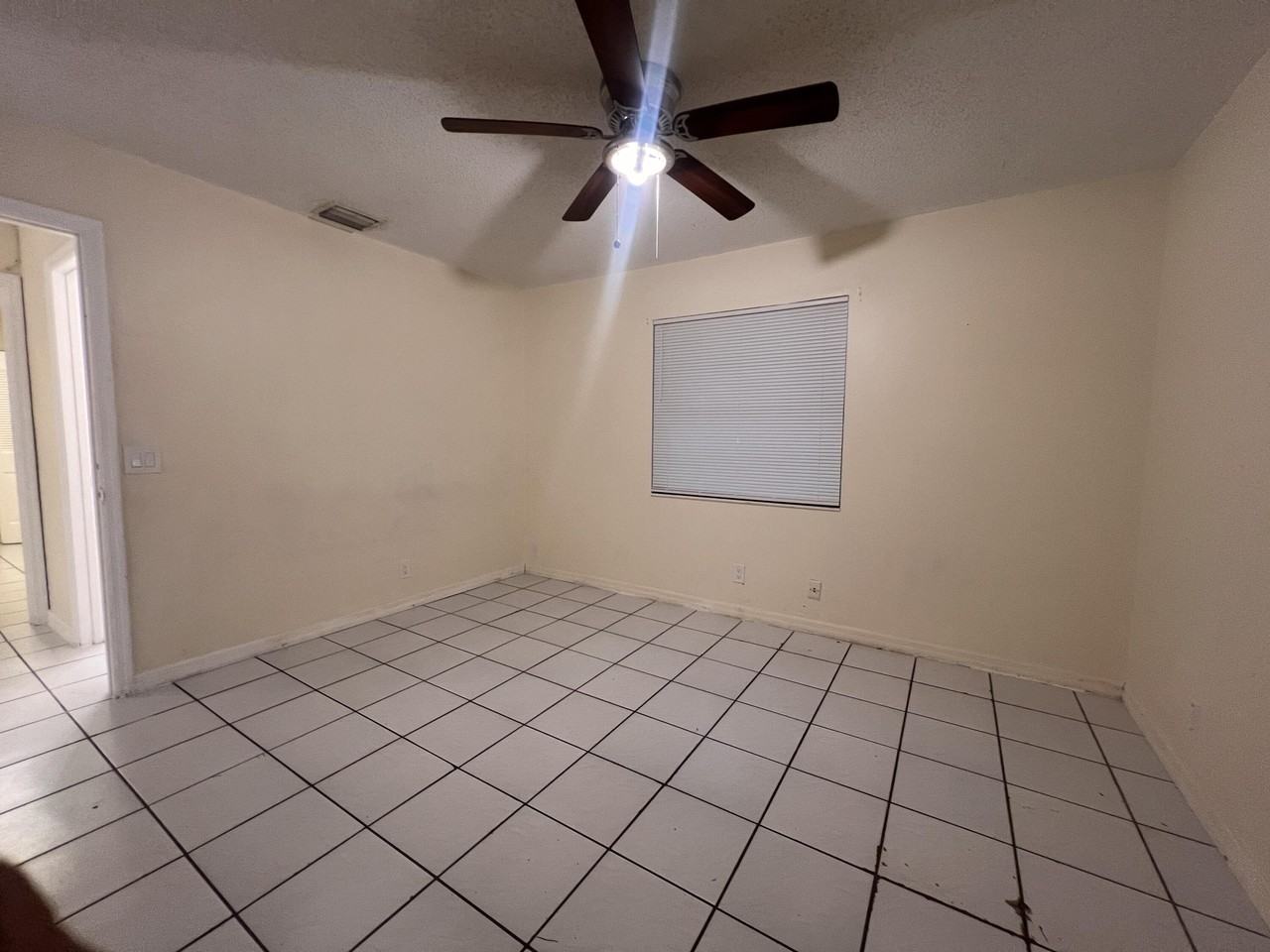 5320 Elmhurst Rd #B - Photo 7 of 16