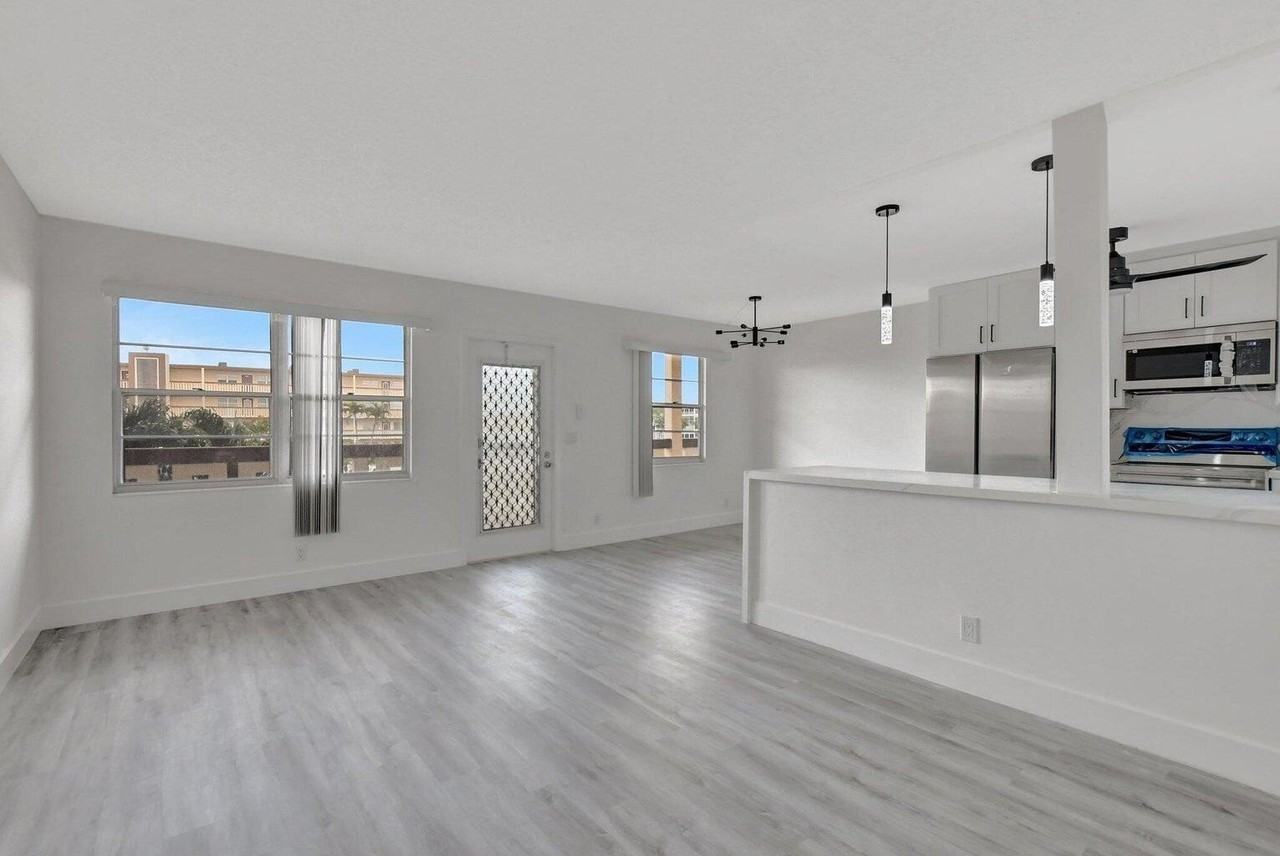 2053 Wolverton C - Photo 4 of 40