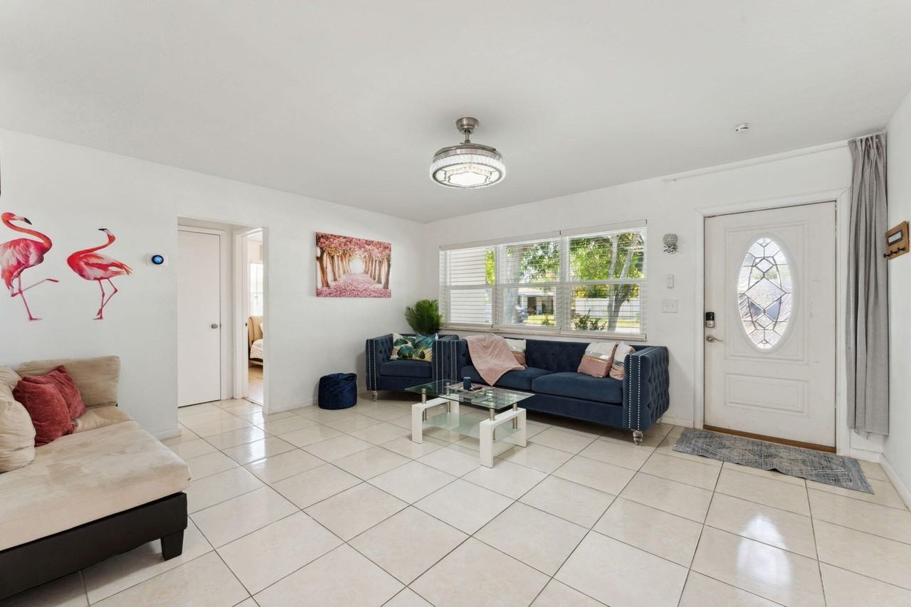 254 Sw 8th St - Photo 4 of 39