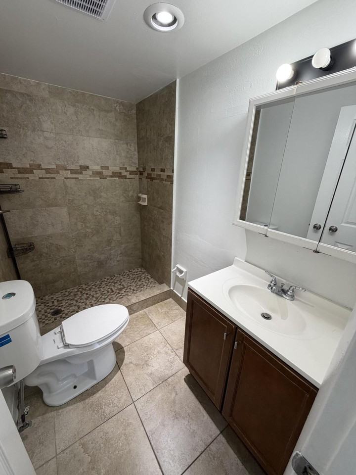 2500 Coral Springs Dr #306 - Photo 6 of 18