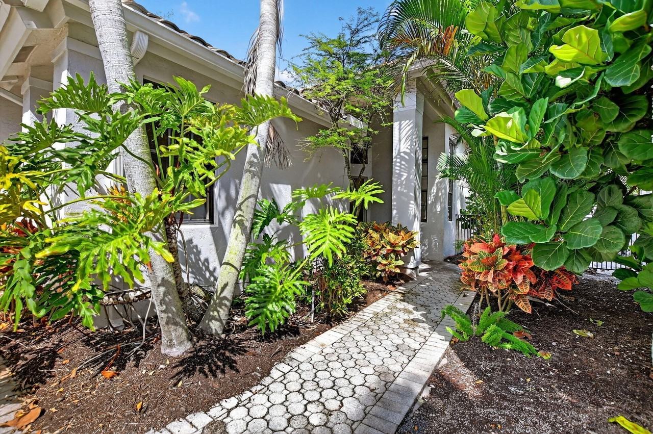 6301 Nw 25th Way - Photo 3 of 50