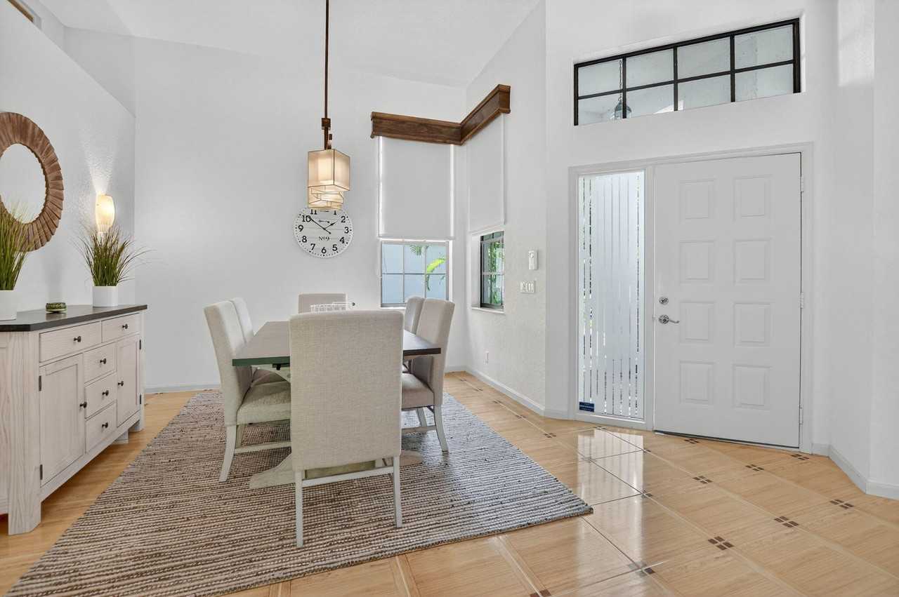 6301 Nw 25th Way - Photo 5 of 50