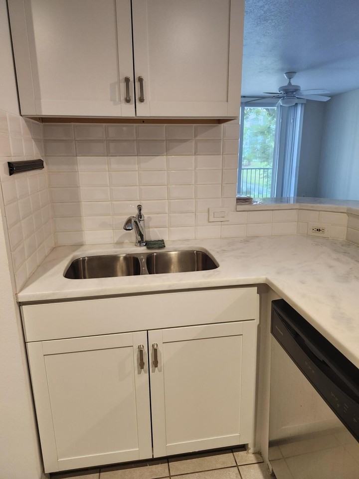 706 Villa Cir - Photo 3 of 24