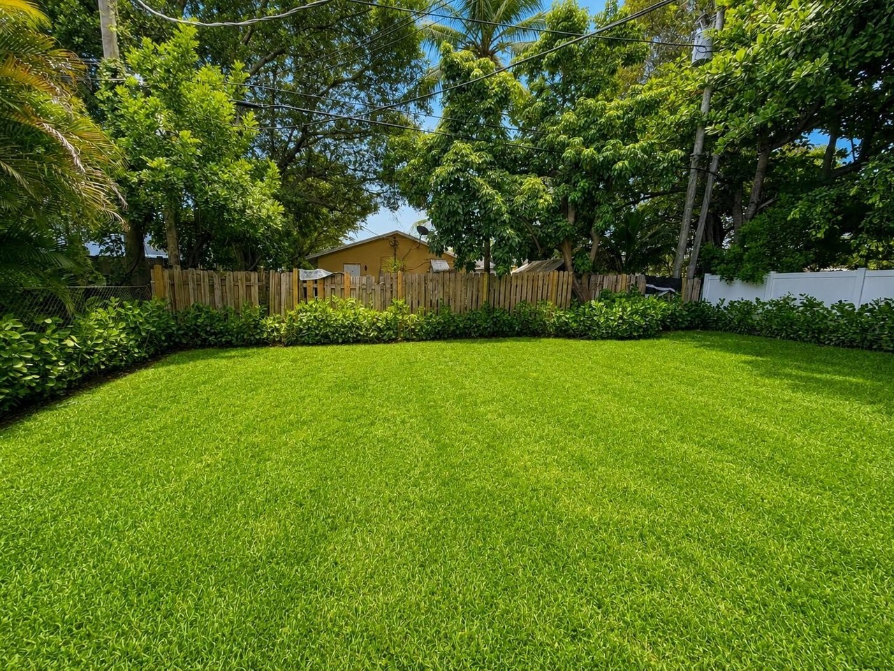 220 Nw 12th Ct #3 - Photo 2 of 23